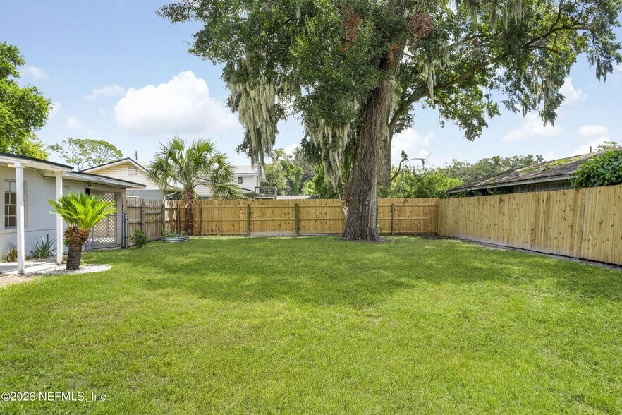 Building Photo - 5236 River Forest Dr