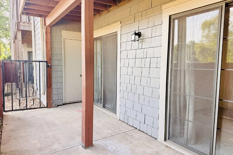 Building Photo - 12027 W 58th Pl