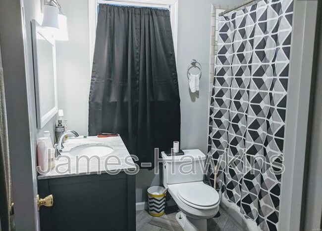 Building Photo - 22 W Cromwell St