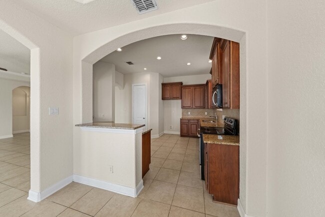 Building Photo - 11230 Begonia rock