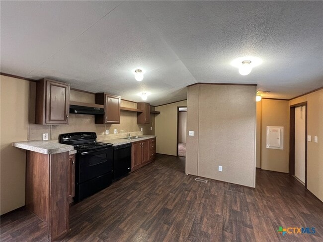 Building Photo - 1911 Wald Rd