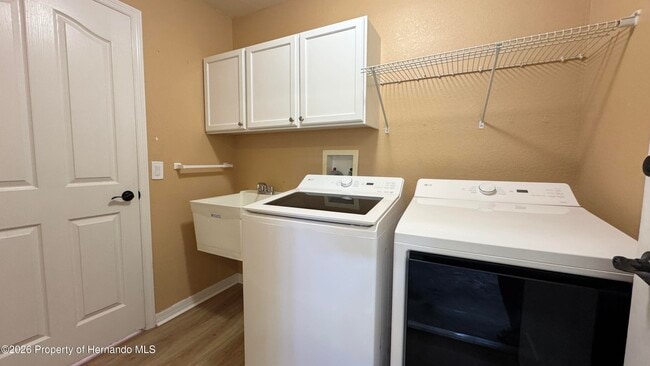 Building Photo - 10 Bellis Ct