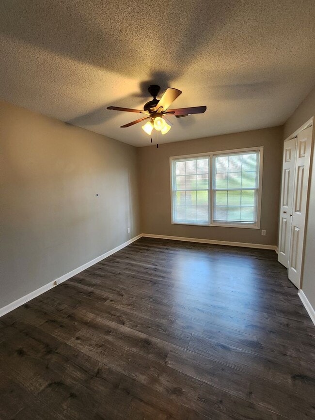 Building Photo - Spacious Brick Home with Modern Upgrades &...