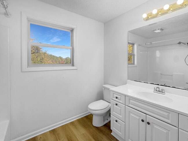 Building Photo - Spacious 3-Bedroom with Bonus Room in Lula