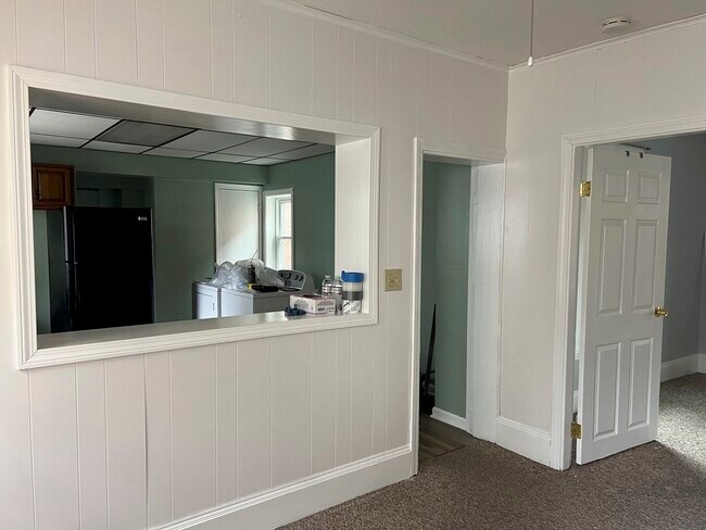 Building Photo - 491 Central St