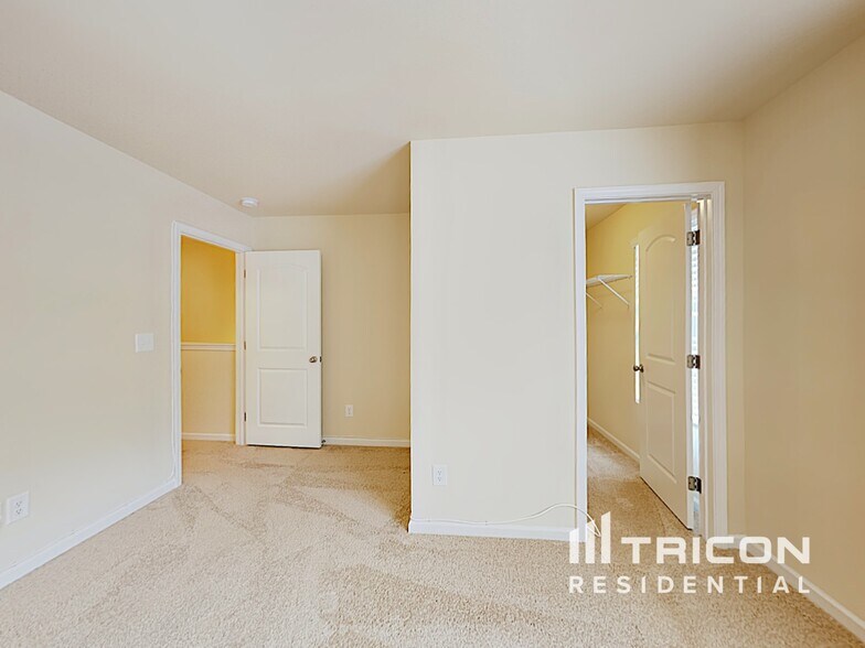 Building Photo - 2808 St George Ln