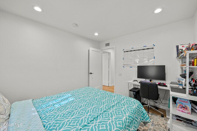 Building Photo - 3066 Apache Cir