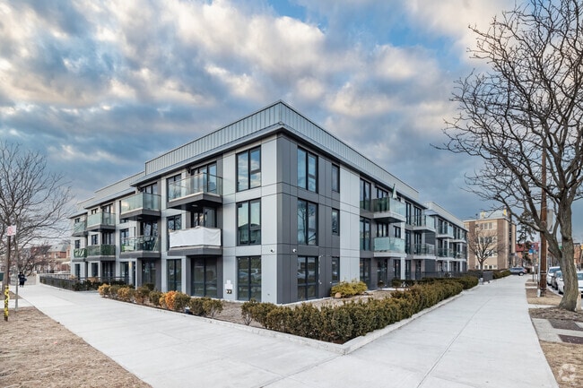 Building Photo - Parsons- Gardens Condominiums