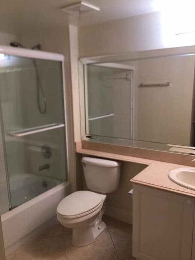 Building Photo - 284 Village Blvd