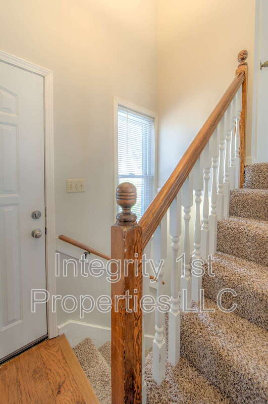 Building Photo - 8635 N Hull Ave