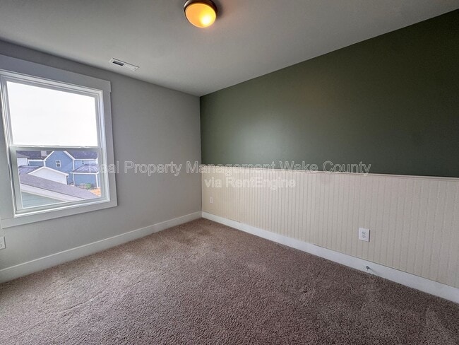 Building Photo - 1328 Barreto Dr