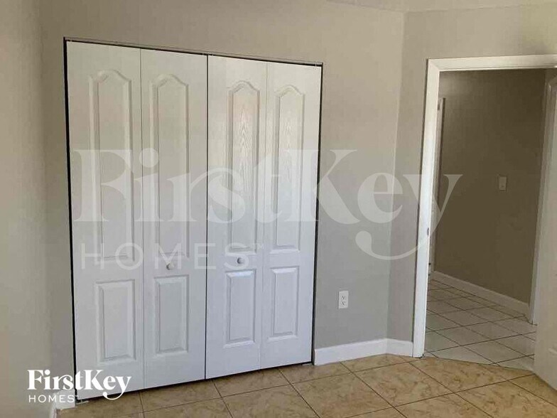 Building Photo - 12964 NW 8th Ln