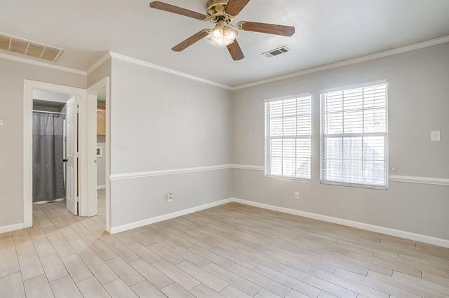 Building Photo - 1633 Trinity View St