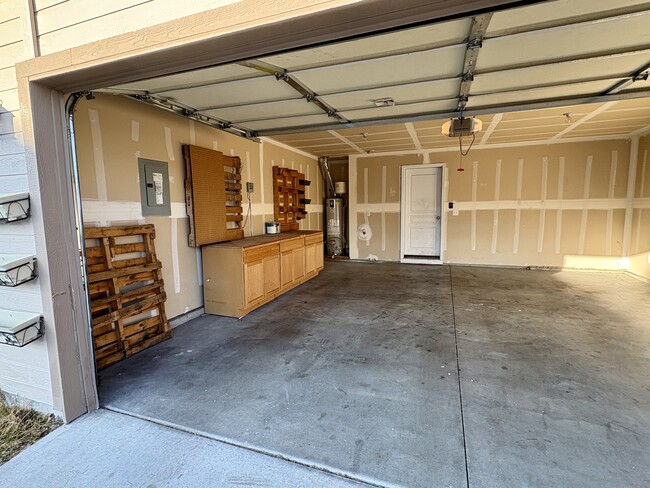 Building Photo - 738 N Carisbrooke Ave