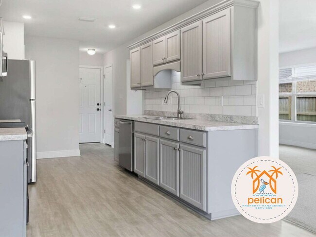 Building Photo - 4 Bedroom House for Rent in Pensacola, FL 32506