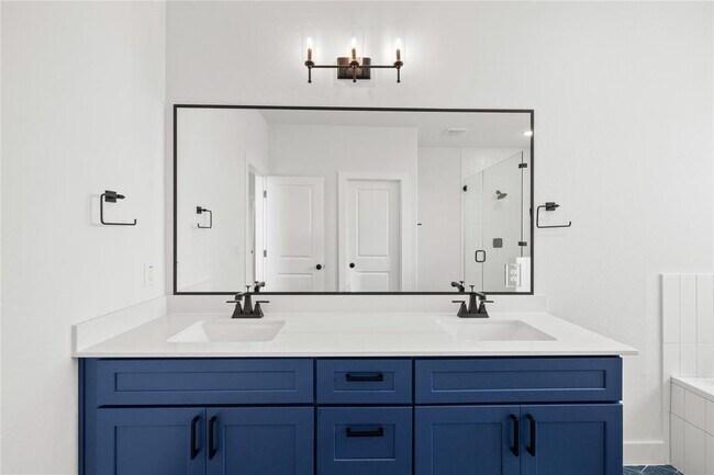 Building Photo - 1608 Kit Cir