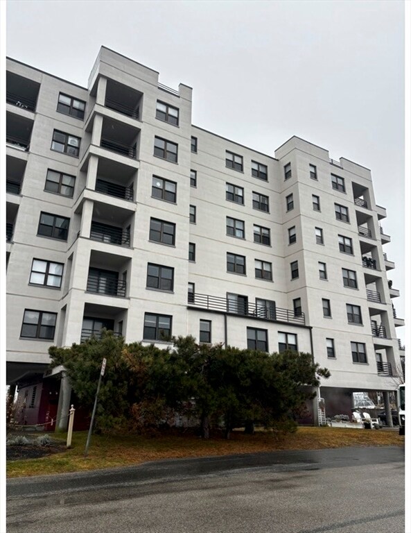 Building Photo - 1 A St