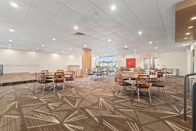 Building Photo - 5701 Collins Ave