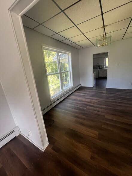 Building Photo - 802 Dundaff St