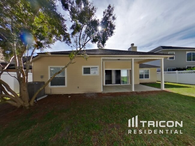 Building Photo - 825 Stallion Way