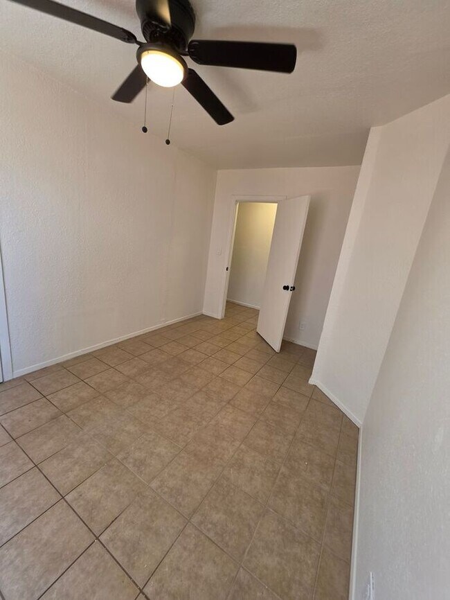 Building Photo - Charming duplex in Pacific Beach with private yard!