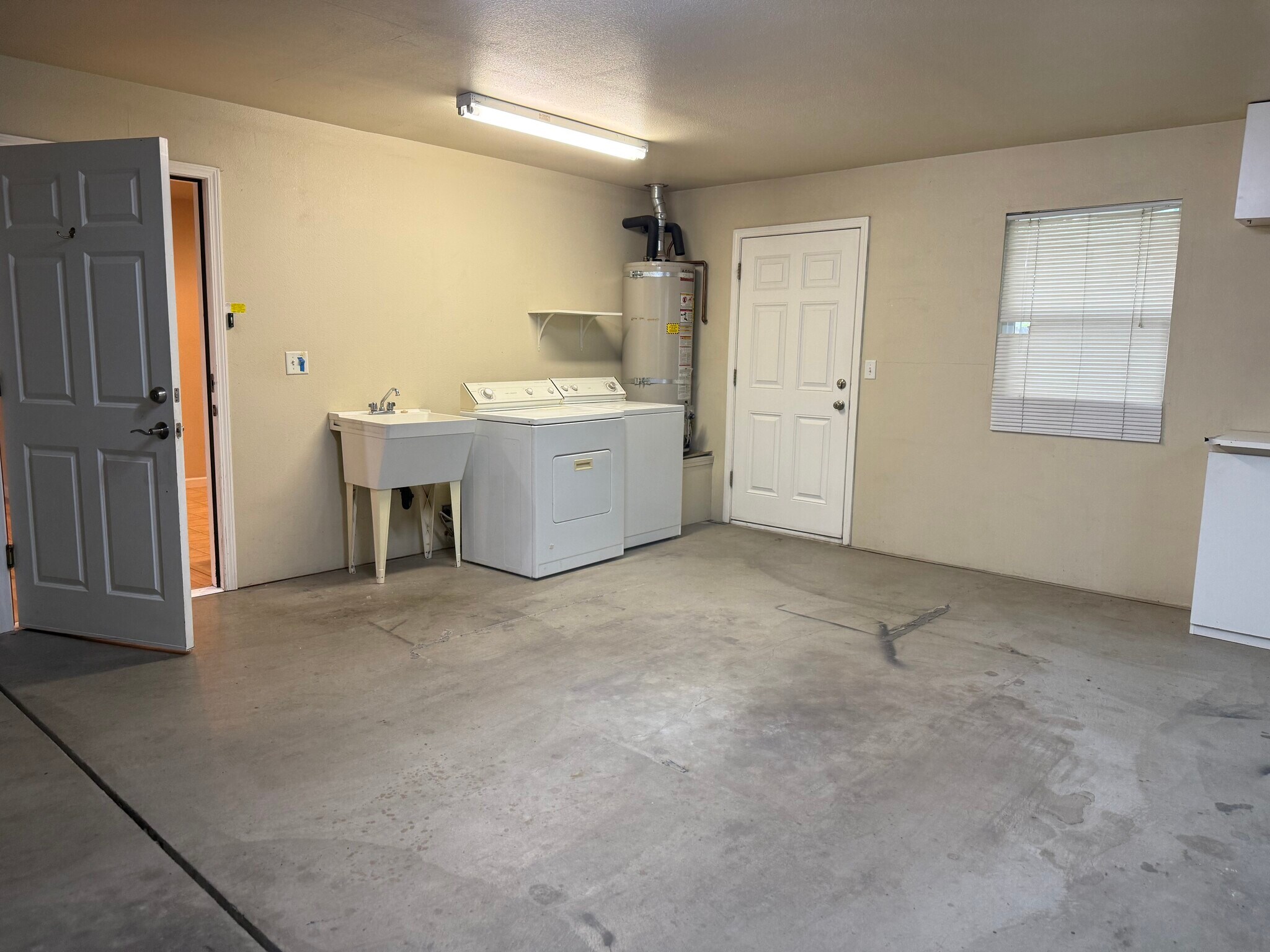 Building Photo - 1440 Laburnum Ave