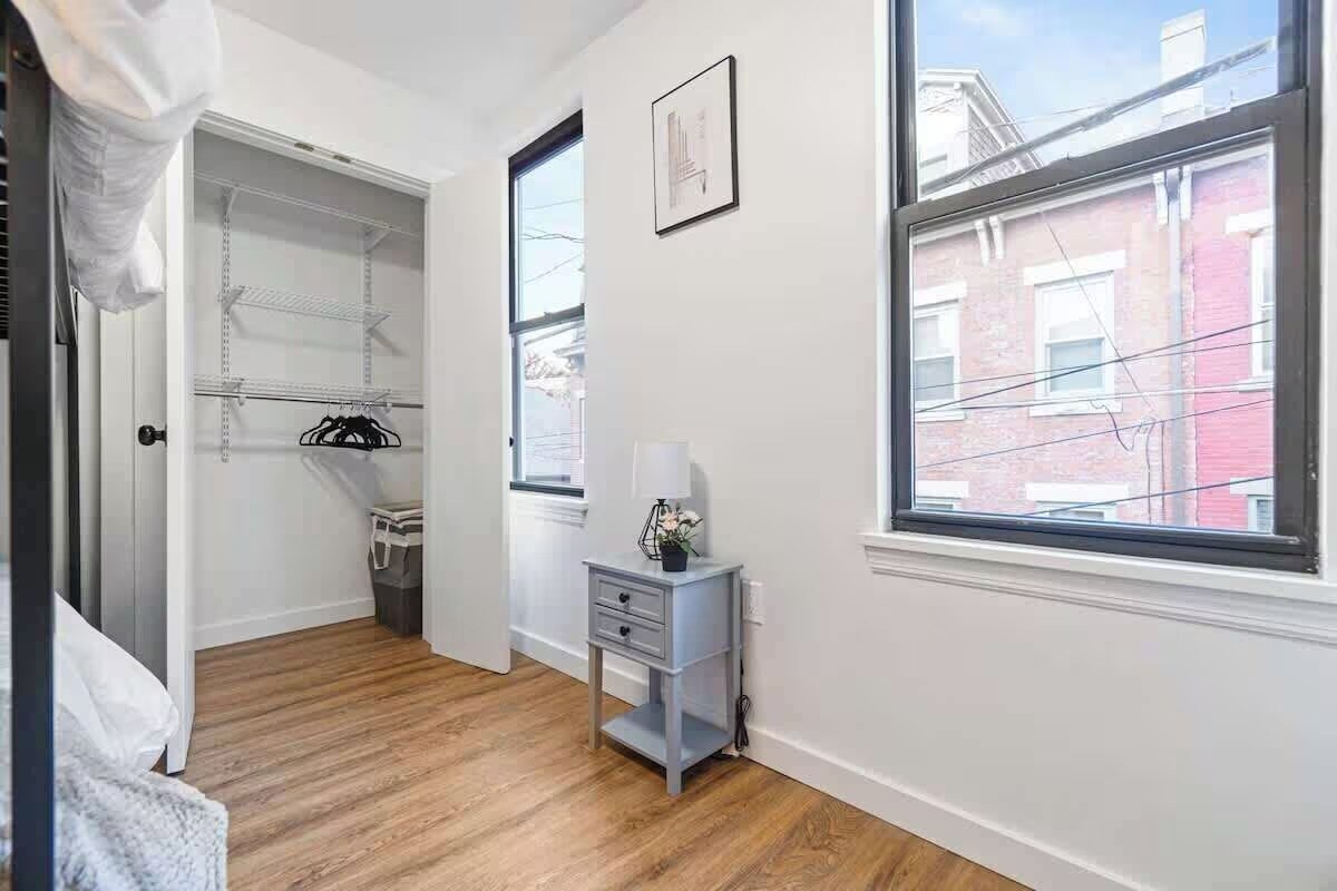 Bedroom 2 - 521 Alpine Ave