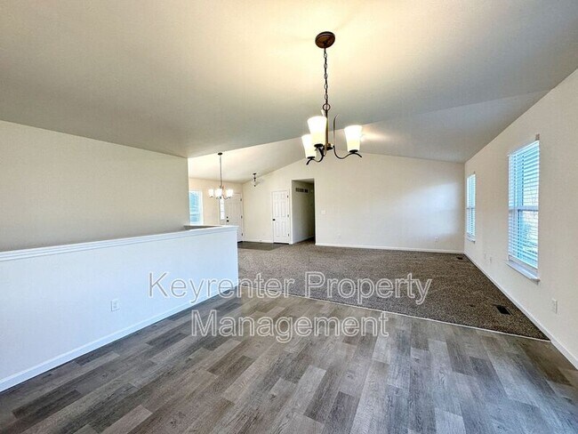 Building Photo - 350 Hammerstone Dr