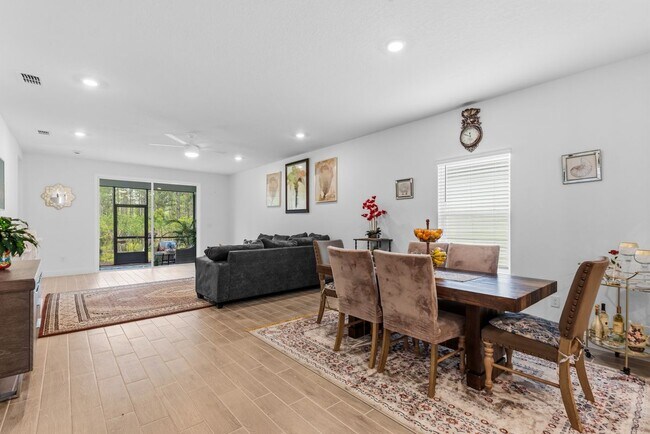 Building Photo - 479 Kingbird Dr