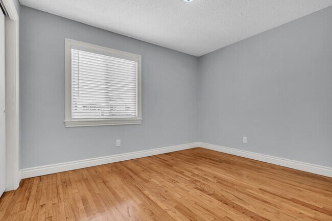 Building Photo - 14310 Ostend Dr