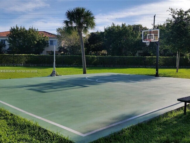 Building Photo - 10924 SW 182nd Ln