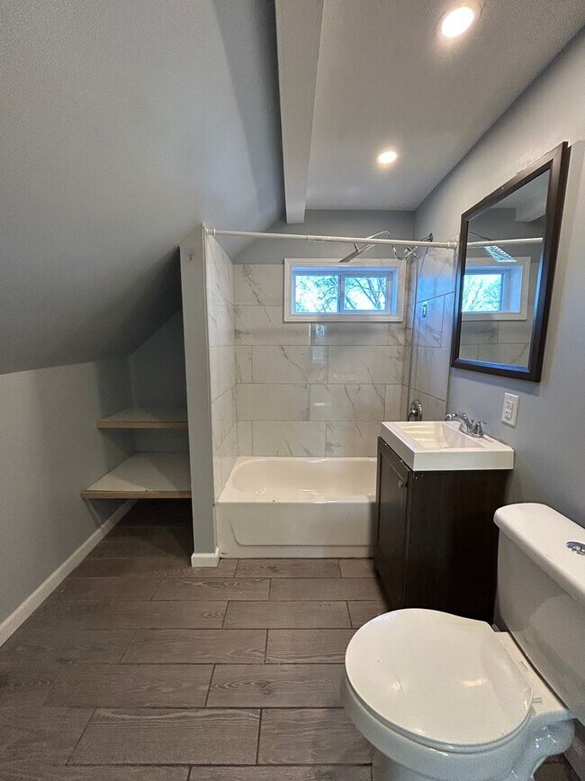 Building Photo - Coming Soon! Updated & Cozy 4-Bedroom Home