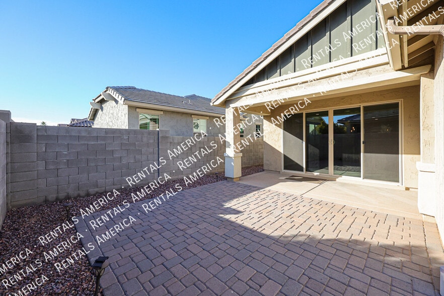 Building Photo - 3725 E Turley St