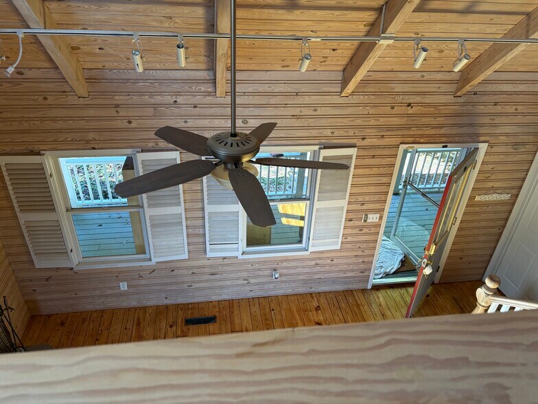 View from balcony - 86 Yonah Vw