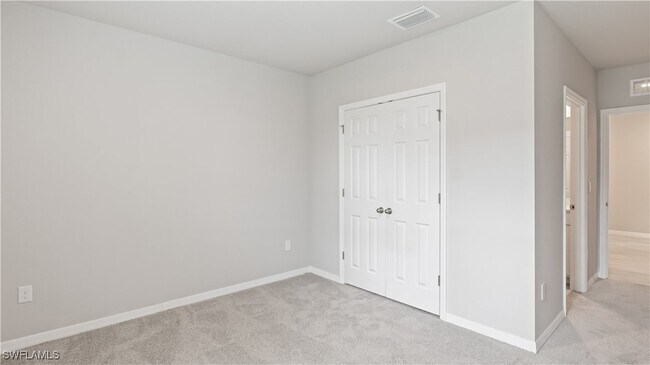 Building Photo - 1903 Cape Coral Pkwy W