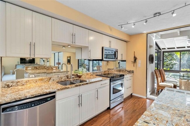 Building Photo - 761 Pine Run Dr