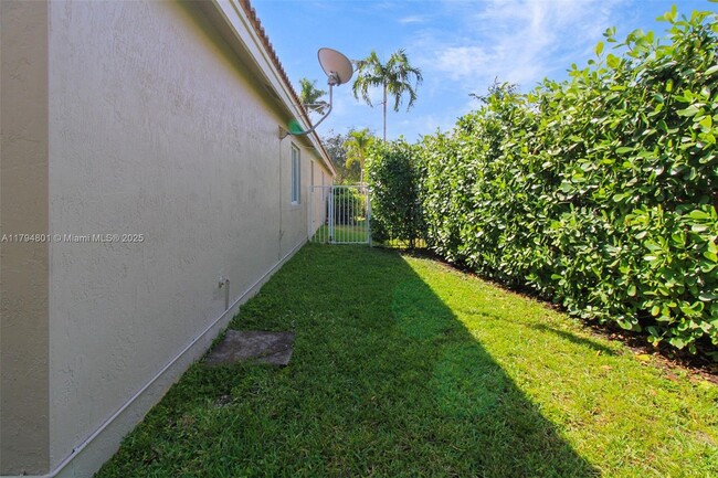 Building Photo - 1025 Bamboo Ln