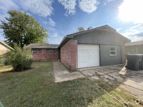 Building Photo - 3 Bed 1.5 Bath Home in NW OKC