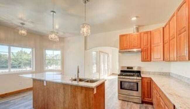 Building Photo - 6820 Willow Vista Ct