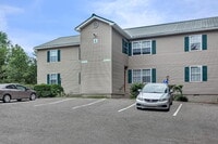 Building Photo - Move In Special: $300 OFF Rent + NO Admin Fee + 1/2 OFF Deposit