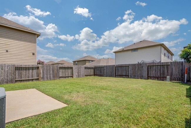 Building Photo - 6879 Dogwood Cliff Ln