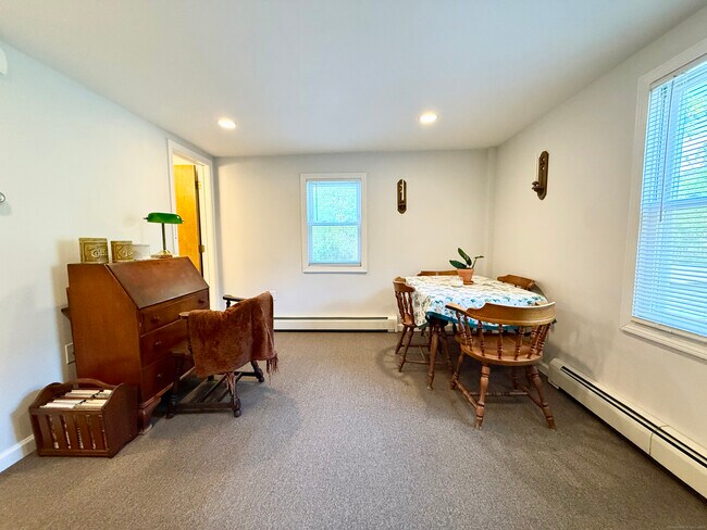 Building Photo - 139 Bradley St