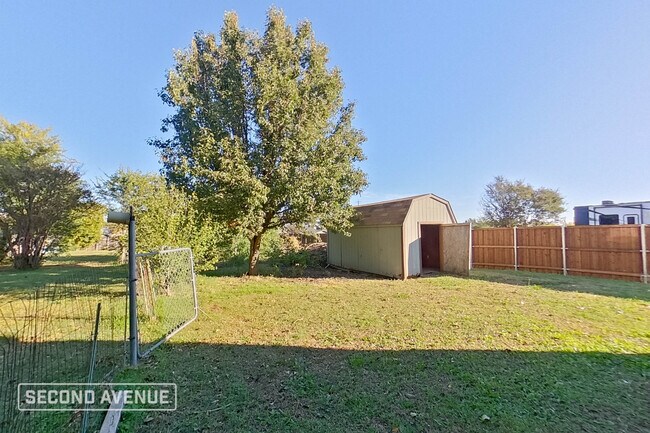 Building Photo - 622 Martingale Trail