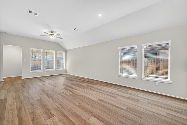 Building Photo - 8915 Field Daisy Ct