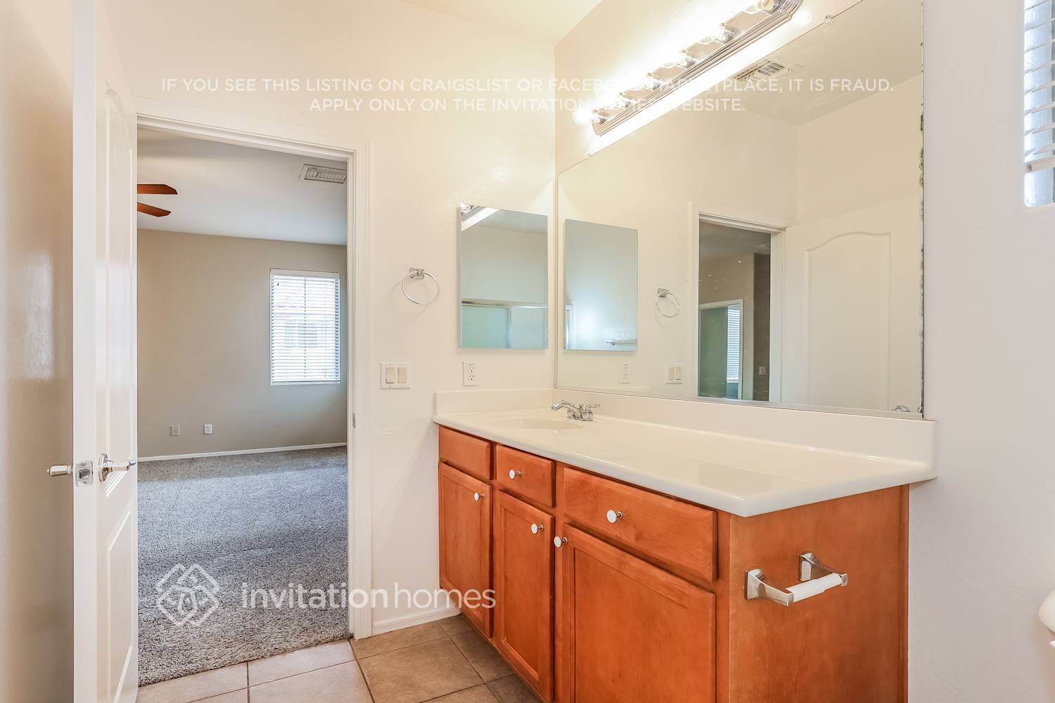 Building Photo - 881 E Stottler Dr