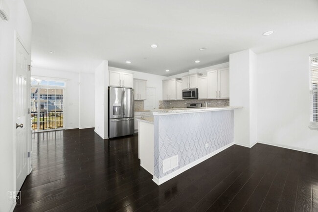 Building Photo - 38 Marcel Ln