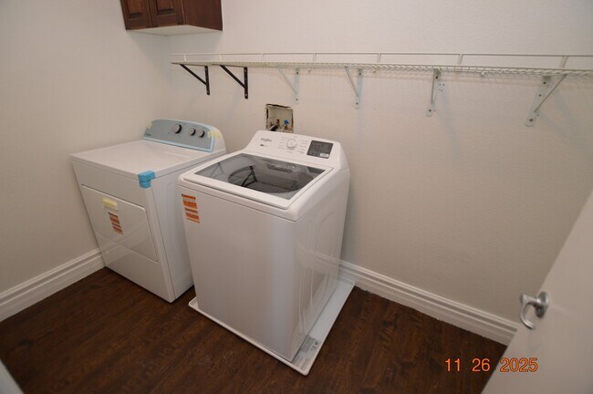 Building Photo - 638 Harvester Course Dr