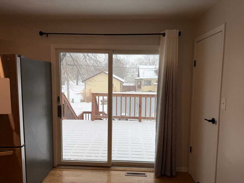 Building Photo - 301 Leif Erikson Dr