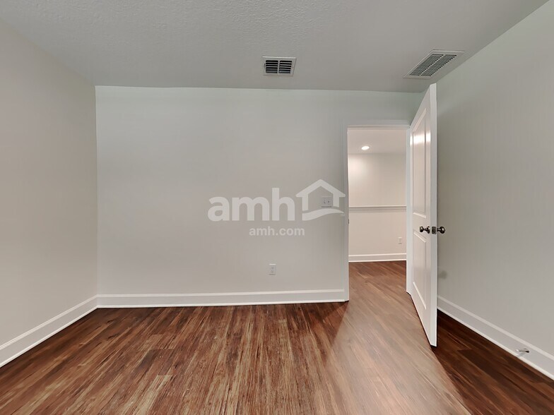 Building Photo - 12325 Paperbark Pl