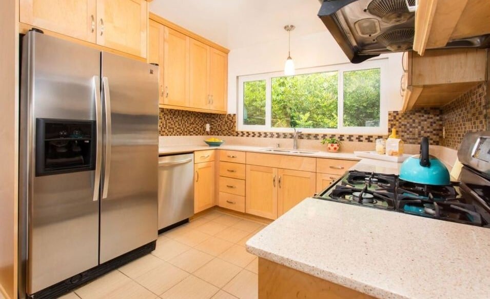 Building Photo - 3200 S Sepulveda Blvd